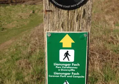 Llanungar signposted from the coast path